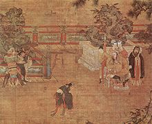 Une peinture d'une pièce de théâtre mis en scène dans une cour. Au centre, un homme en robes noires libres apparaît à la mi-arc ou mi-danse. Pour la gauche, deux hommes habillés en gardes sont titulaires d'un troisième homme, habillé dans la même tenue que l'homme au centre. A droite, un homme trapu se trouve dans un trône. Derrière lui, se dressent trois femmes en blanc peinture de visage et un homme vêtu de la même tenue que l'homme au centre.