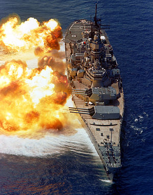 BB61 USS Iowa BB61 bordée USN.jpg