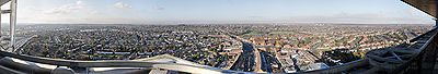 Vue depuis le sommet de la tour Tolworth sur la zone locale