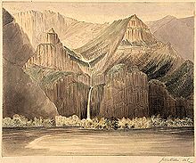 Vue d'artiste d'un grand, cascade étroite cascade une série de roche verticale ou presque verticale face dans une grande rivière. Montagnes, largement dépourvues de végétation, se élèvent des deux côtés de la cascade et se connecter à une chaîne de montagnes en arrière-plan.