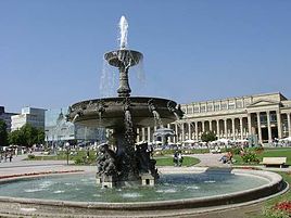 Stuttgart Schlossplatz (place du château)