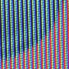 Cuarenta columnas de puntos ovales, 30 puntos de altura. Primero rojo que verde que azul. Las columnas de aperturas rojos con sólo cuatro puntos en rojo de la parte inferior se hacen más con cada columna a la derecha