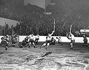 Hojas v Red Wings 1942.jpg