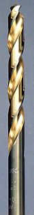 Un color de acero broca espiral con la ranura en espiral de color en un tono dorado.